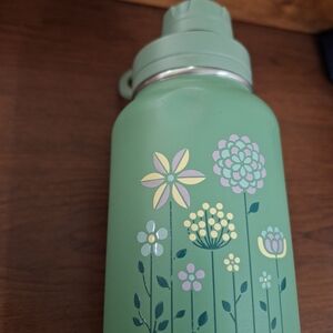 Life Is Good Green Floral Insulated Water Bottle - Brand